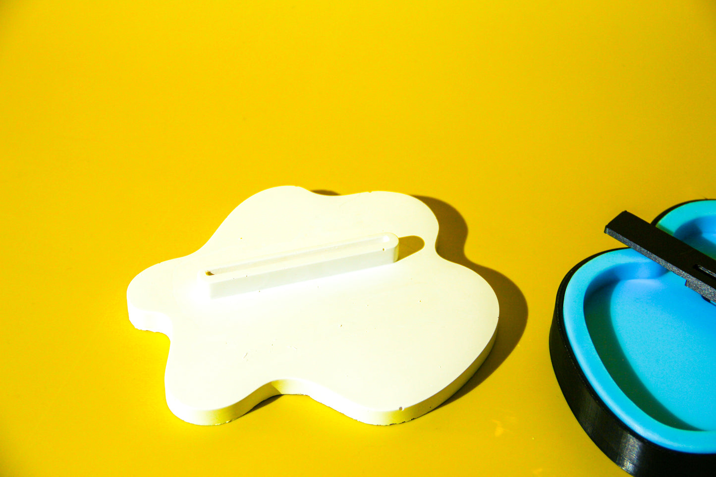 Wavy Mirror Holder Silicone Mould (no.135)