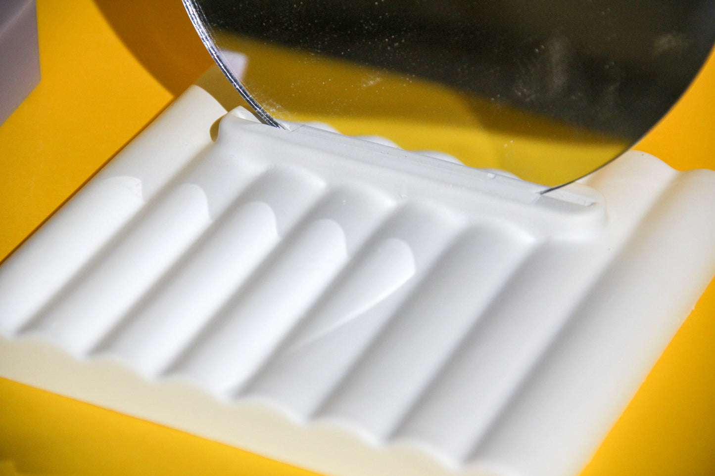 Wavy Mirror Holder Silicone Mould (no.136)