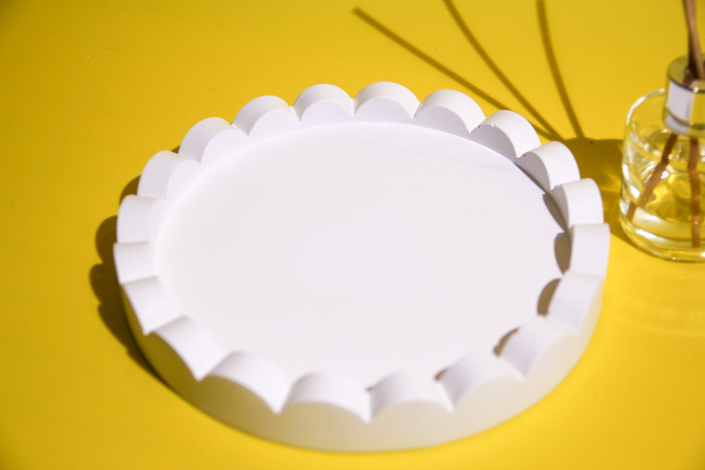 Scallop Edge Round Tray Silicone Mould (no.142)