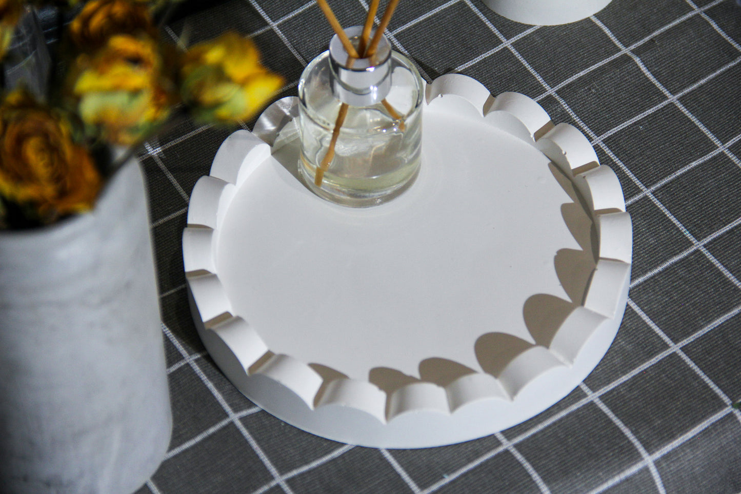 Scallop Edge Round Tray Silicone Mould (no.142)