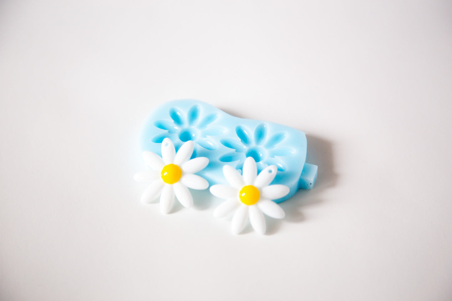 Daisy Flower Charm Silicone Mould (no.160)