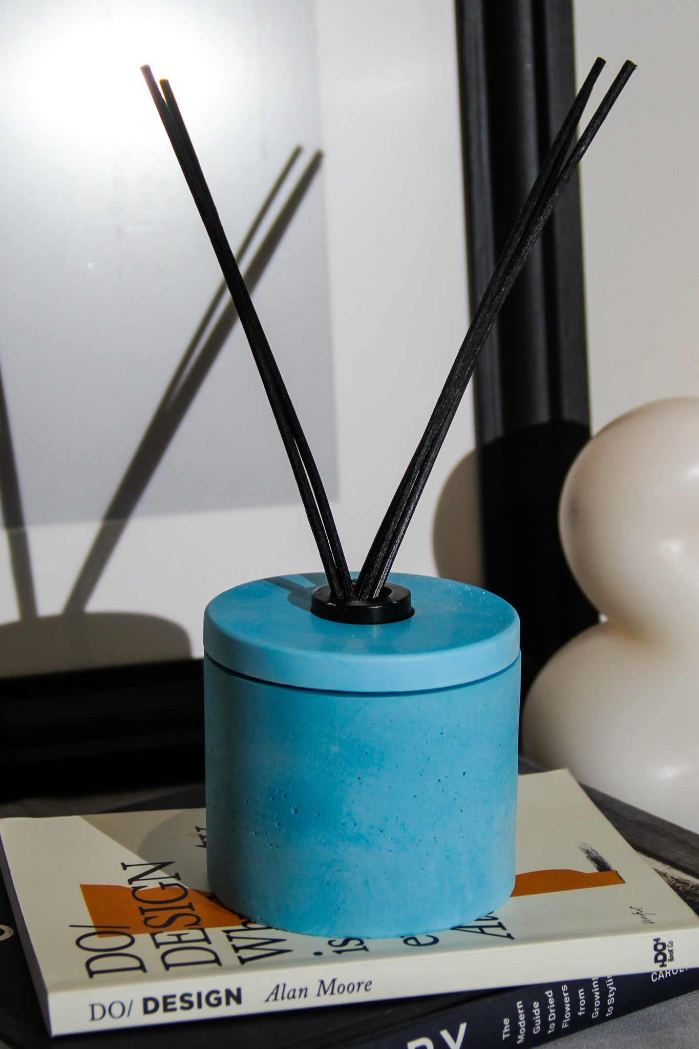 Round 100ml Diffuser Bottle Holder Silicone Mould (no.151)